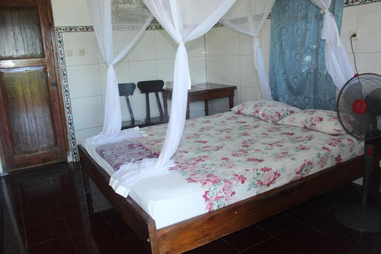 Pondok Lembah Dukuh Homestay Каранґасем Екстер'єр фото