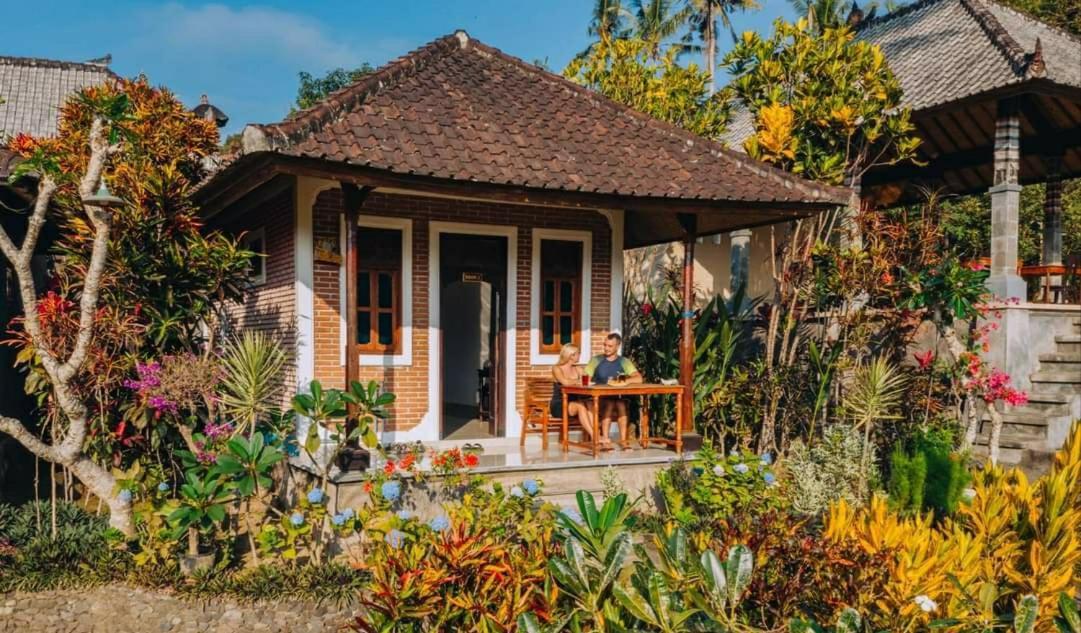 Pondok Lembah Dukuh Homestay Каранґасем Екстер'єр фото