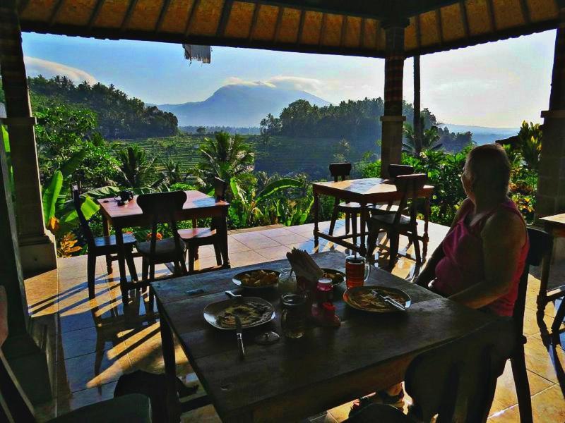 Pondok Lembah Dukuh Homestay Каранґасем Екстер'єр фото