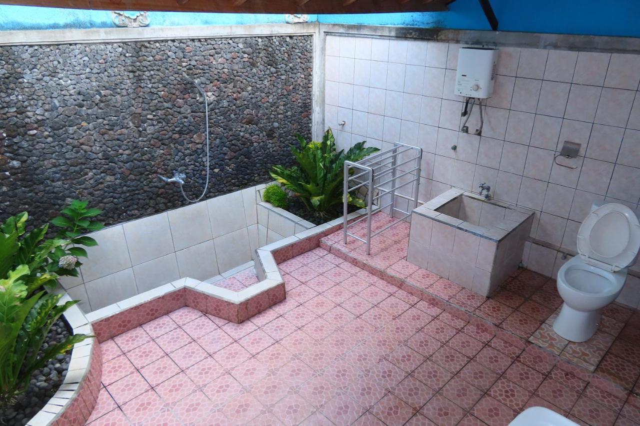 Pondok Lembah Dukuh Homestay Каранґасем Екстер'єр фото