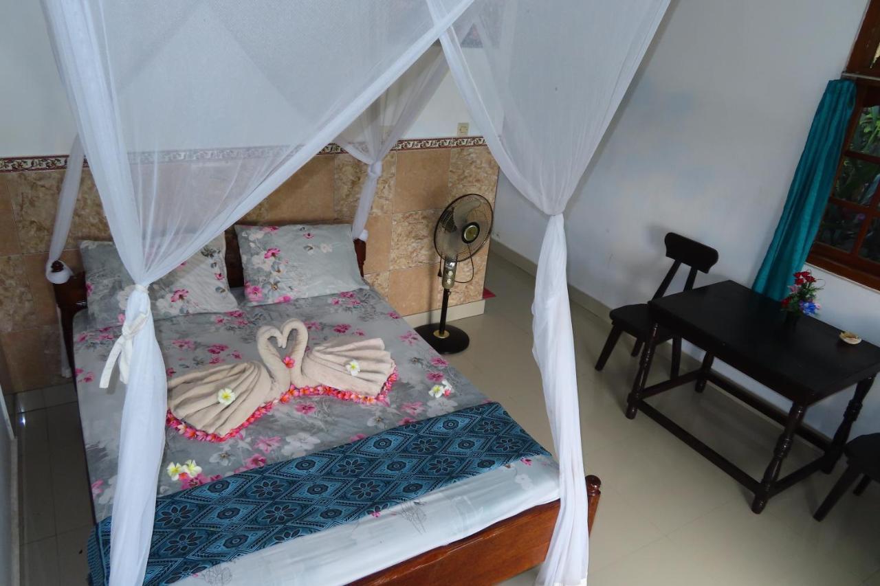 Pondok Lembah Dukuh Homestay Каранґасем Екстер'єр фото