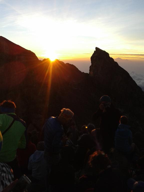 Pondok Lembah Dukuh Homestay Каранґасем Екстер'єр фото